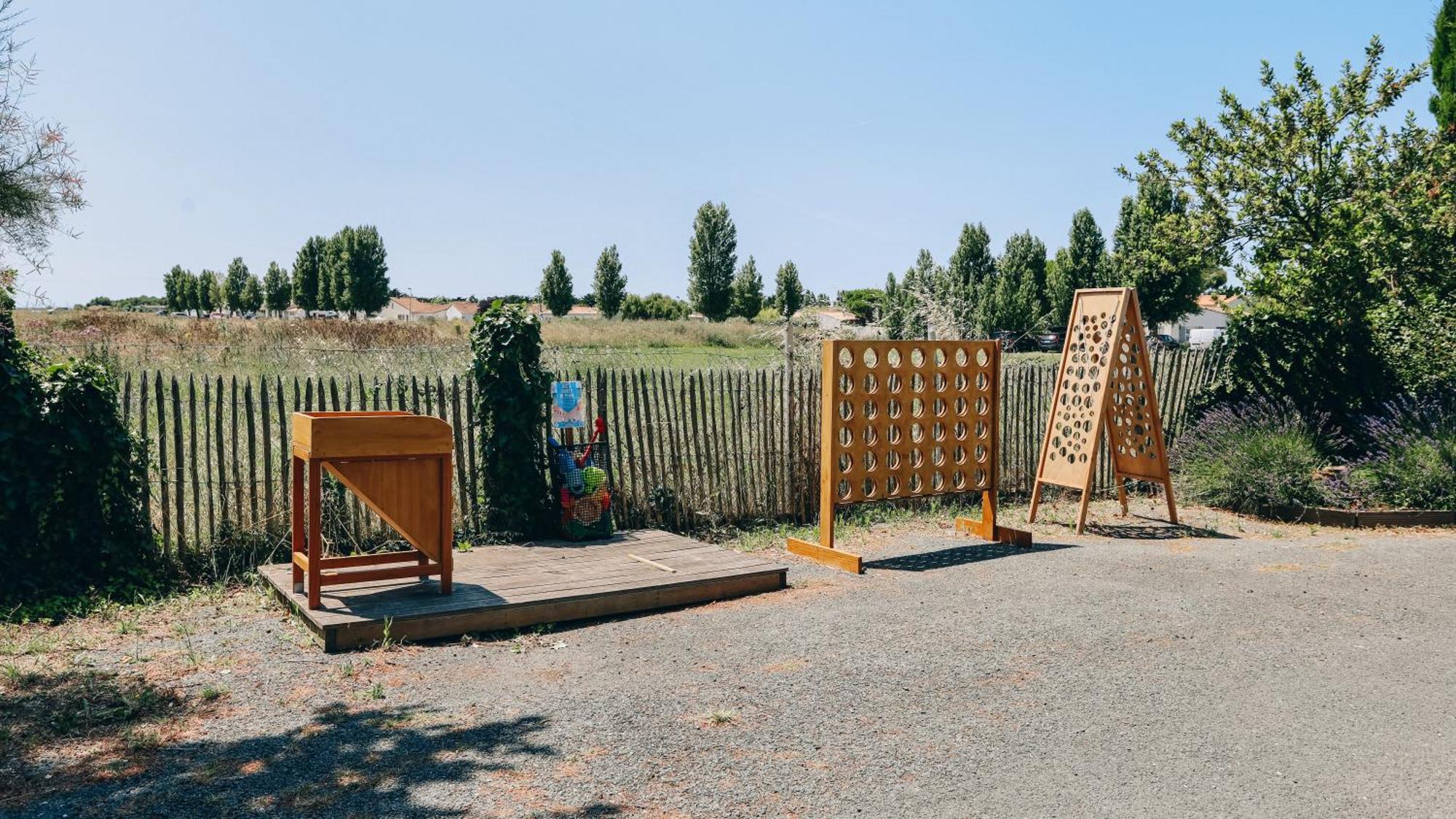 Camping La Pree Les Portes-en-Re 외부 사진